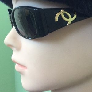 CHANEL Sunglasses